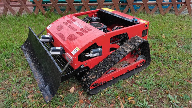 China nggawe mesin pemotong slope robot rega murah kanggo didol, mesin pemotong rumput sing dikontrol jarak jauh paling apik kanggo didol