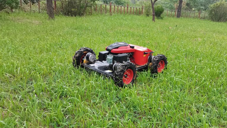 põllumajanduse robot-bensiini sõidukiirus 0~6Km/h puldiga muruniiduk