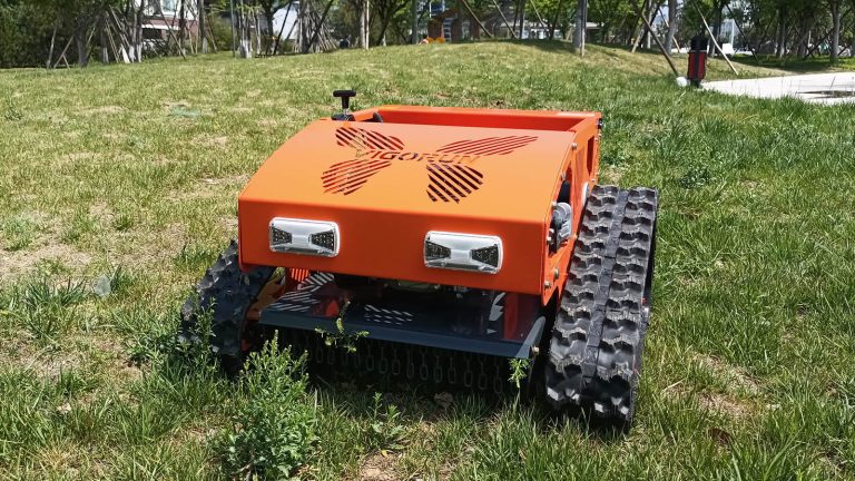 pabrik dodolan langsung rega grosir murah China wasteland remote kontrol robot mesin pemotong kanggo lereng