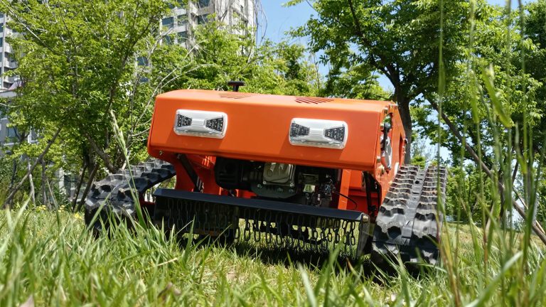 fabrikk direkte salg lav engrospris Kina vill gressletter fjernstyrt robotklipper for bakker