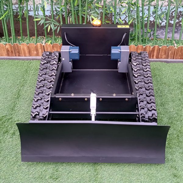 Remote Crawler Chassis (RTC100) With Snow Blade - Image 3