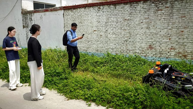 Indian Client Visits Vigorun Tech for Strategic Talks on Remote Control Mower Market Development